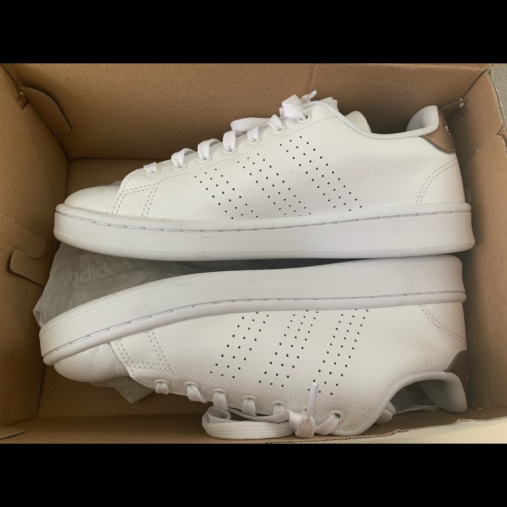Adidas Sneakers
